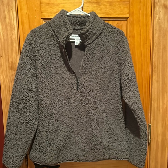 Fleece Pullover, brand new - Picture 1 of 5